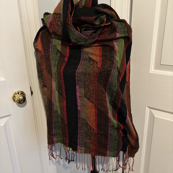 Sivana- Himalayan Yak Wool Wrap - Winterberry Extra Long, Wide Scarf/Wrap Soft - Picture 4 of 6